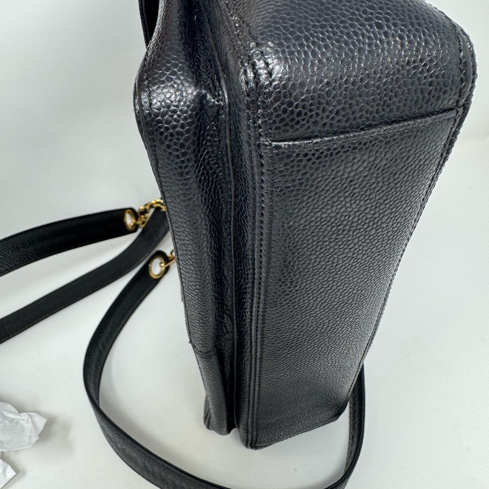 💯 Authentic Chanel Black Caviar CC  24K gold plated hardware Shoulder Bag - Picture 9 of 13